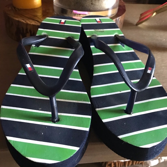 Tommy Hilfiger Shoes - Tommy hilfiger sandals size 9